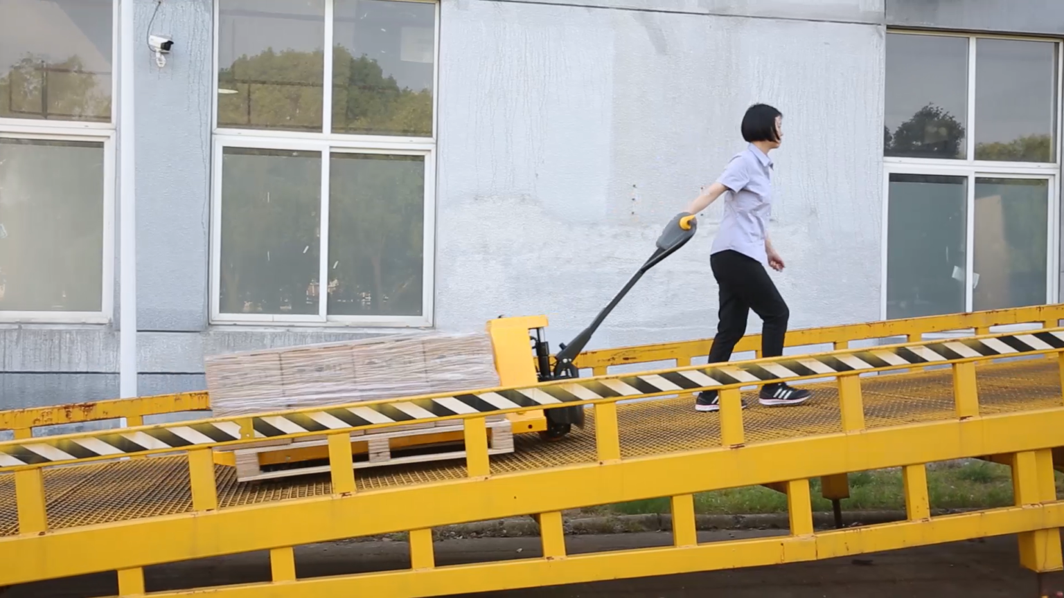 電動拖板車 – 力同專業倉儲省力設備